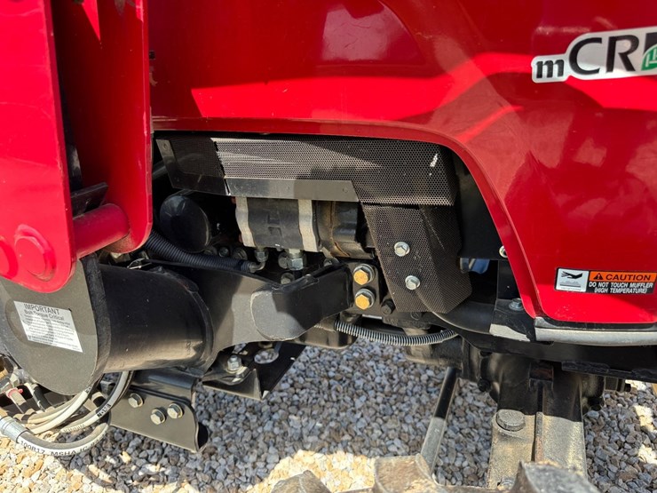 2021-mahindra-1635-image-7