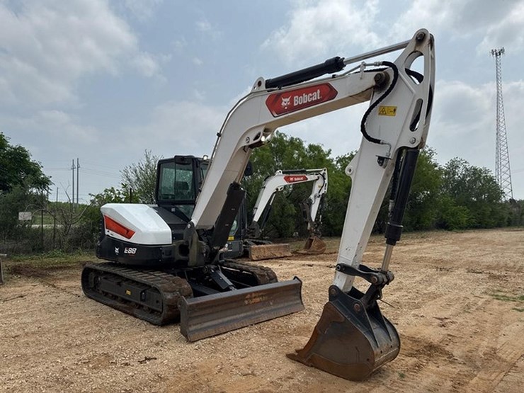 2023-bobcat-e88-image-3