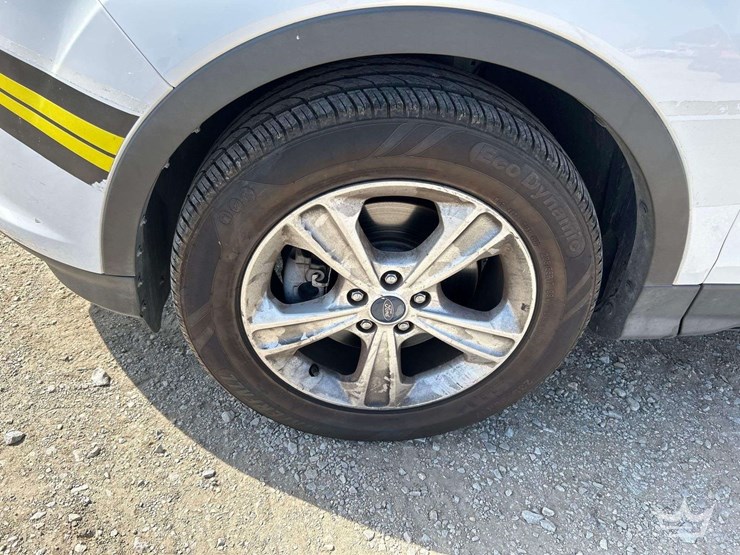 2013-ford-escape-image-23