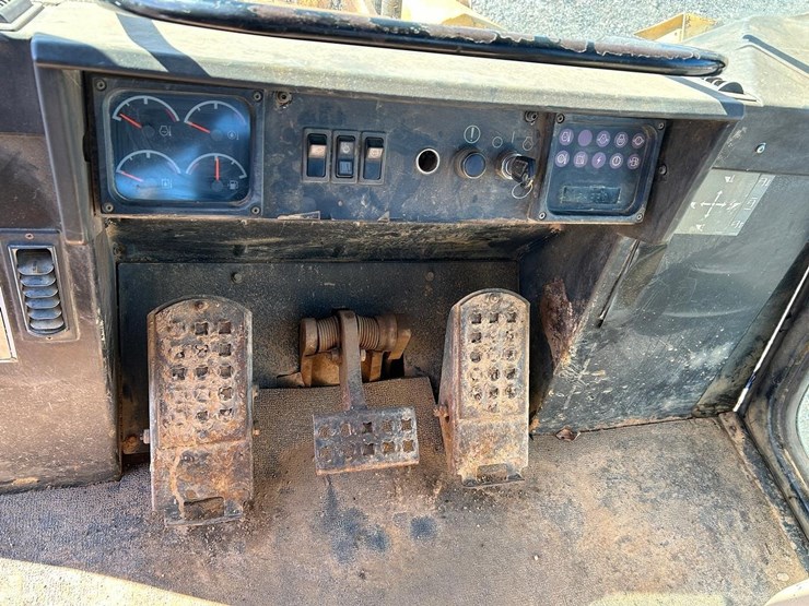 1999-caterpillar-953c-image-27