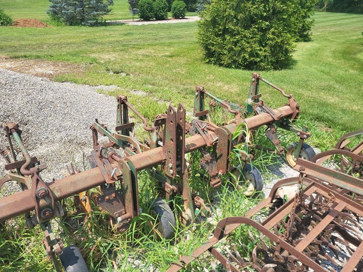 oliver-4r30"-3pt-hitch-cultivator-image-8
