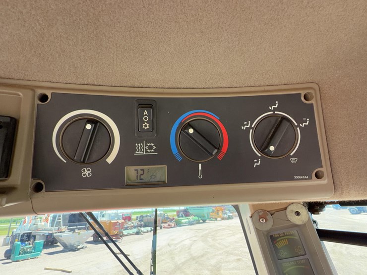 2005-case-ih-325-image-36