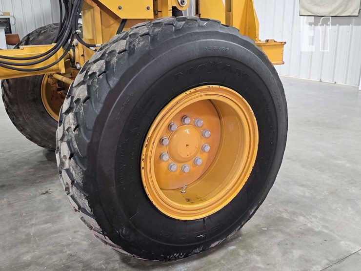 2022-caterpillar-140gc-image-35