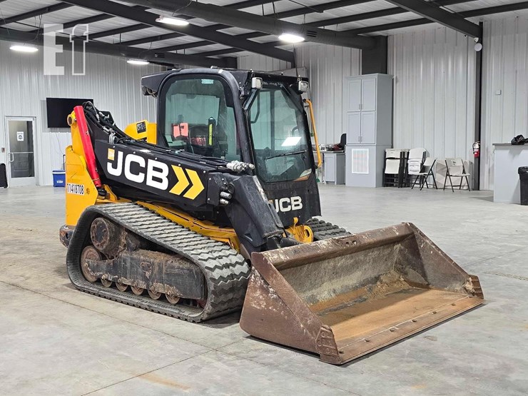 2022-jcb-3ts-8t-image-2