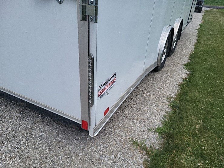 2022-united-enclosed-tandem-axle-bumper-trailer---nice-one-owner-image-43