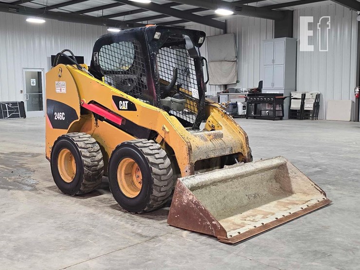 2011-caterpillar-246c-image-2