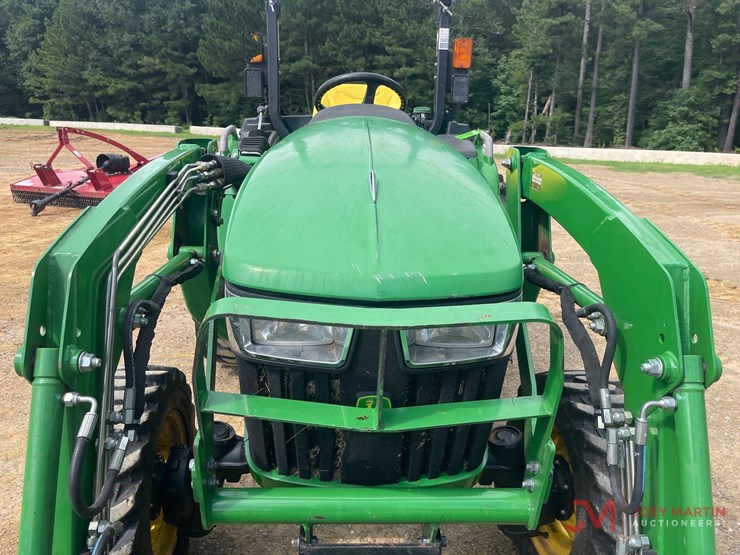 john-deere-3025e-utility-tractor-image-16