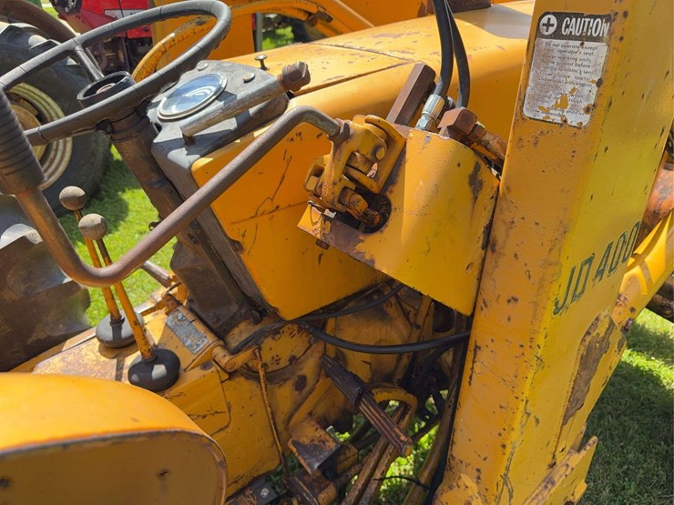 john-deere-400-image-10
