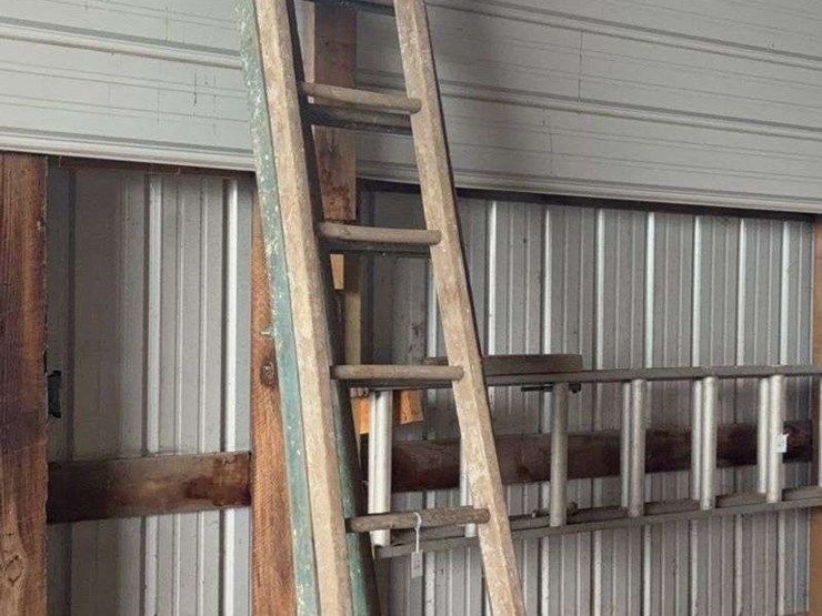 (2)-wooden-extension-ladders-image-1