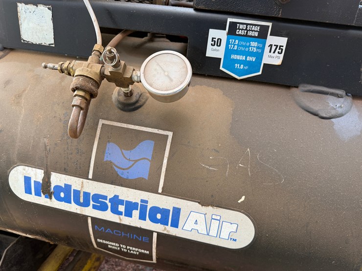 4.6’-x-4.6’-lincoln-mod-84806-10k-wp-grease-injection-pump-p/b-industrial-17-cfm-air-compressor-image-5