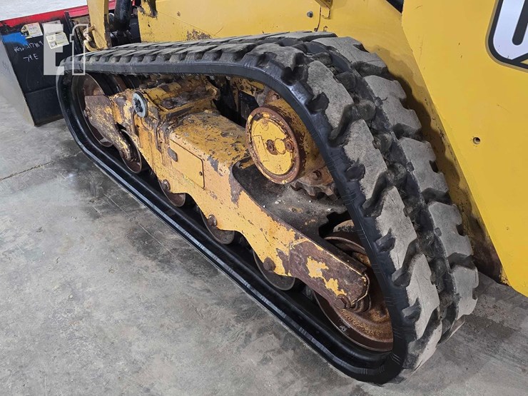 2022-caterpillar-259d3-image-31