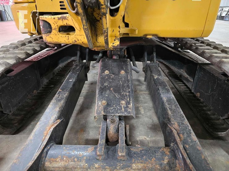 2019-caterpillar-303.5e2-cr-image-28