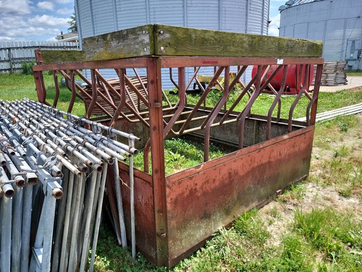 round/big-square-bale-feeder---20-head-capacity-image-7