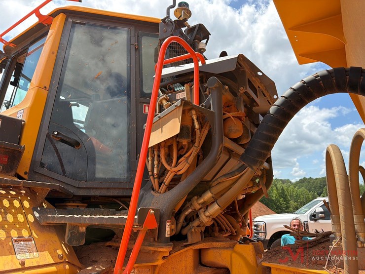 2023-volvo-a45g-image-24