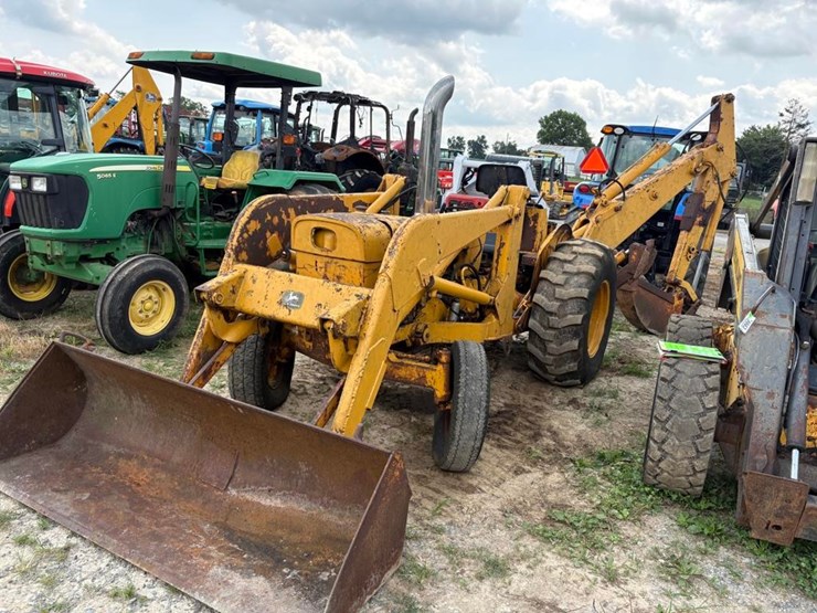 john-deere-400-image-2