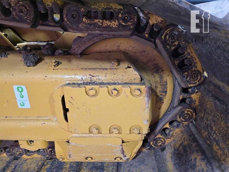 2022-caterpillar-d4-lgp-image-37