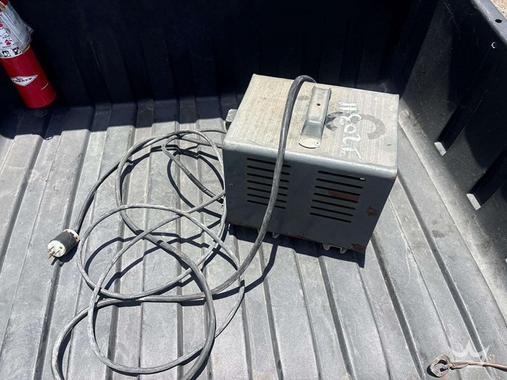 cushman-utility-electric-cart-image-5