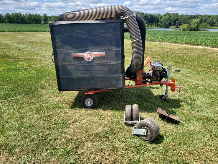 2018-dr-leaf--and-lawn-vacuum-w/chipper---nice-image-2