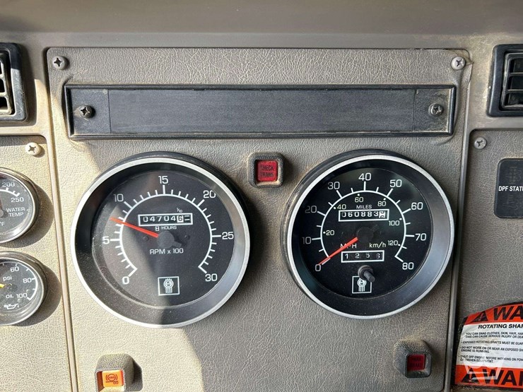2009-kenworth-t300-s/a-dump-truck-image-15