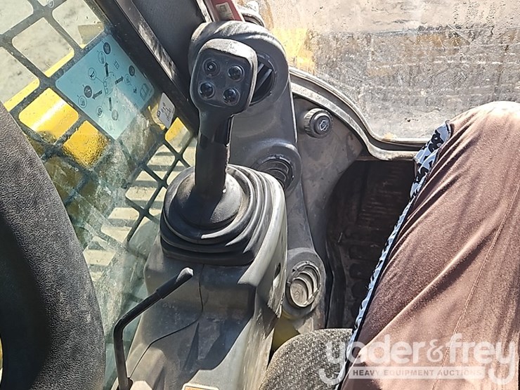 2019-caterpillar-299d2-image-25