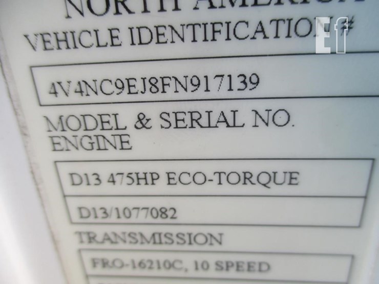 2015-volvo-10-image-27