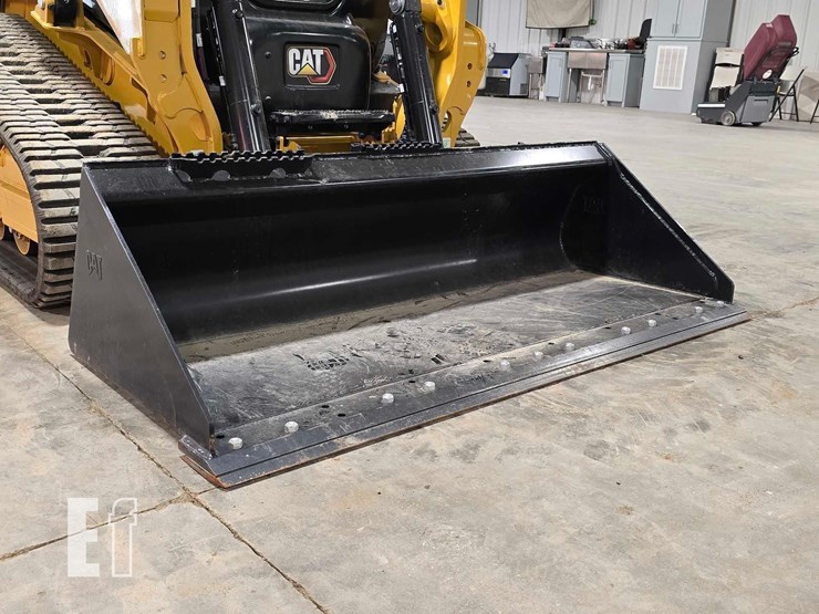 2025-caterpillar-255-image-10
