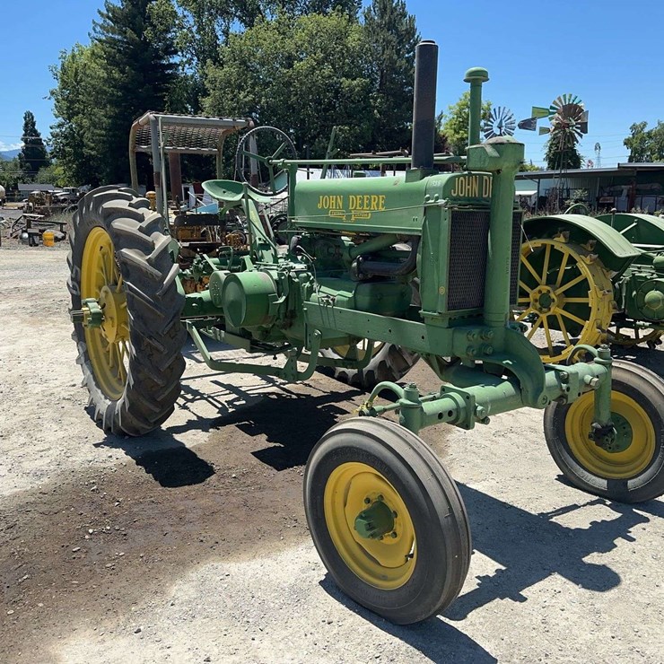 JOHN DEERE AW