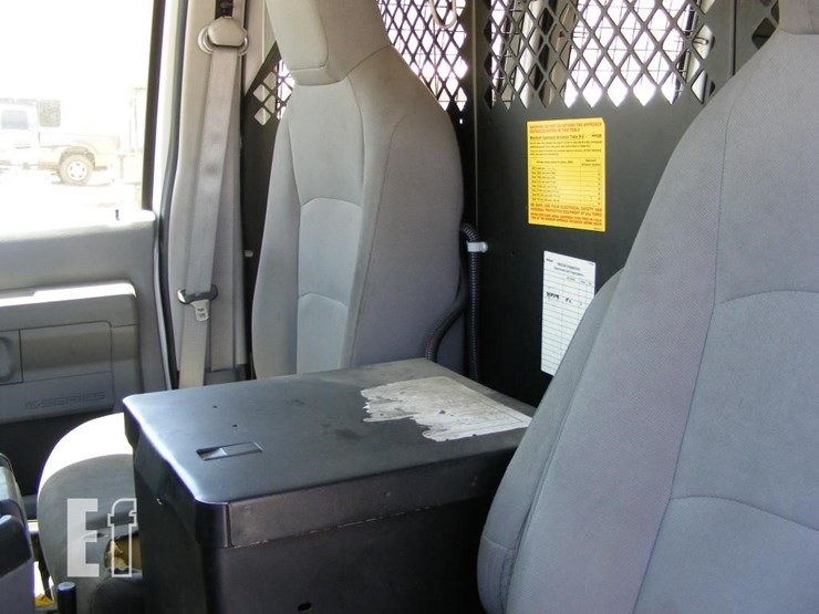 2010-ford-e250-image-8