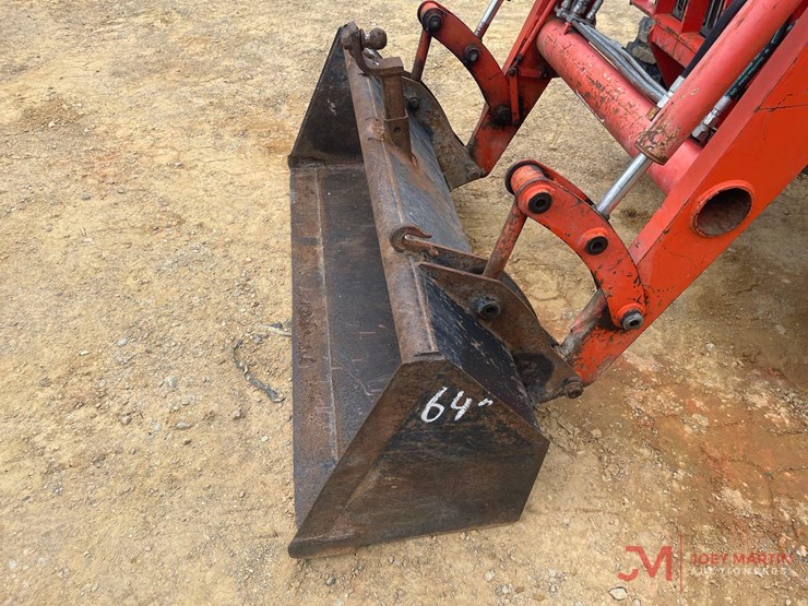 kubota-l35-loader-backhoe-image-15