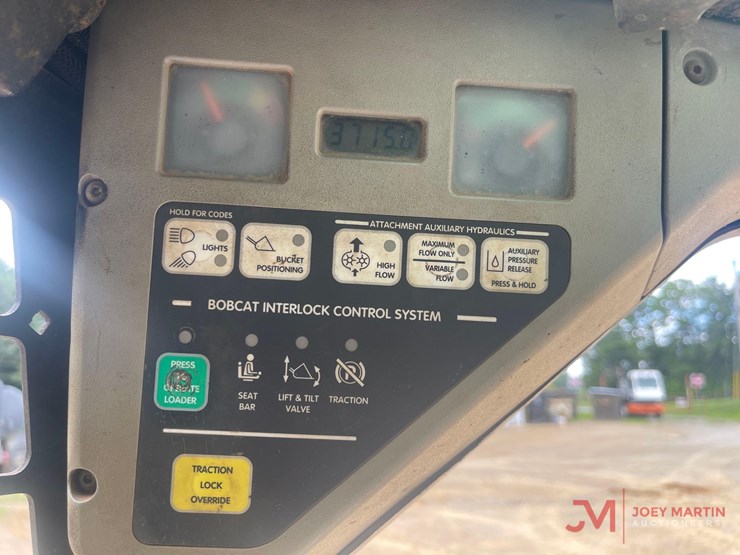 2002-bobcat-s250-skid-steer-loader-image-19