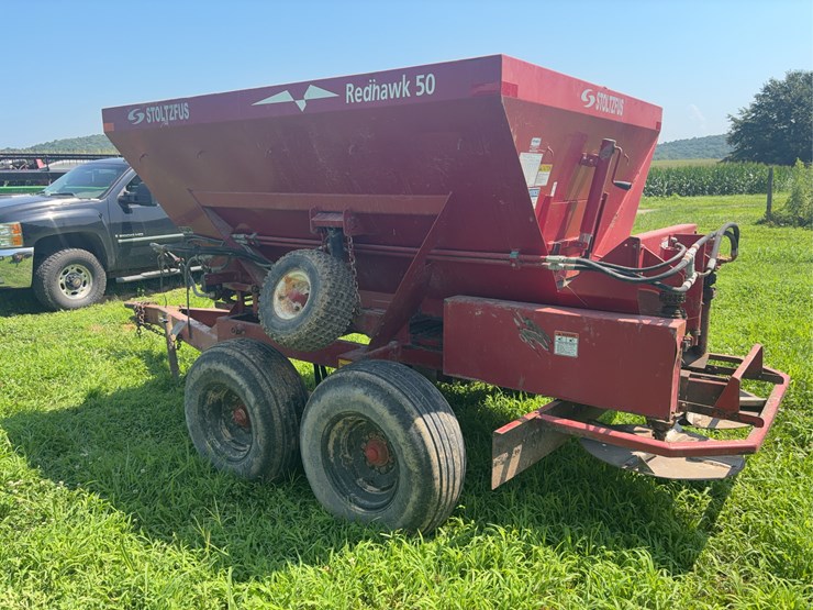 stoltzfus-red-hawk-50-lime-spreader.-image-4