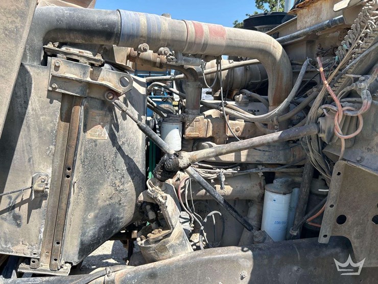 1994-mack-dm690s-image-8