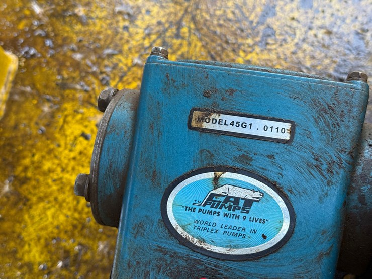 meyer-horizontal-3k-wp-gas-powered-3-station-accumulator-closing-unit,-skidded-image-9