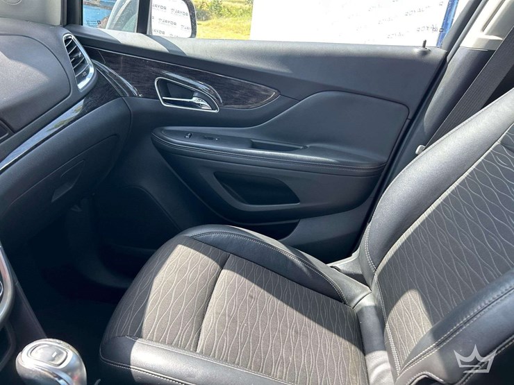 2016-buick-encore-image-19