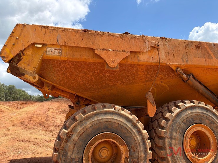 2023-volvo-a45g-image-32