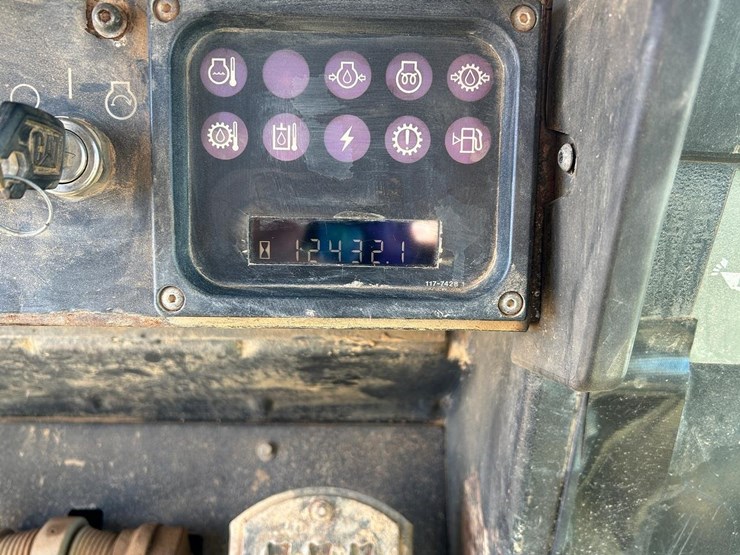 1999-caterpillar-953c-image-25