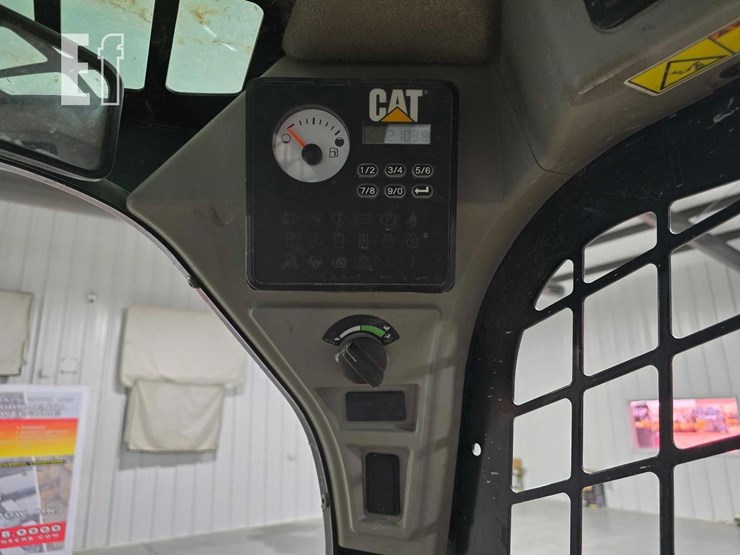 2021-caterpillar-239d3-image-19