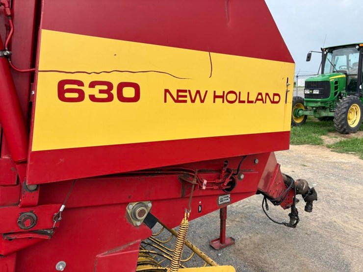 new-holland-630-image-5