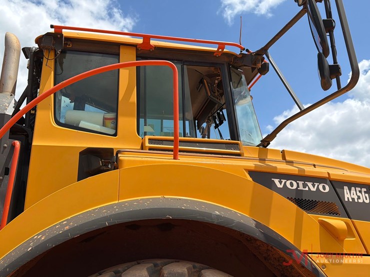 2023-volvo-a45g-image-37