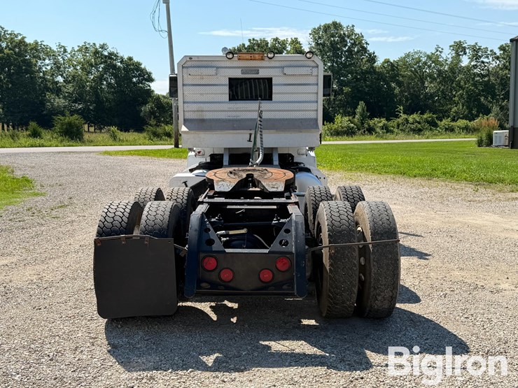 1995-peterbilt-377-image-6