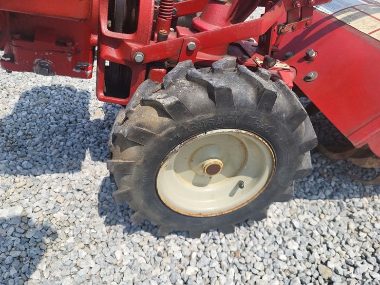 troy-bilt-horse-rear-tiller-image-13