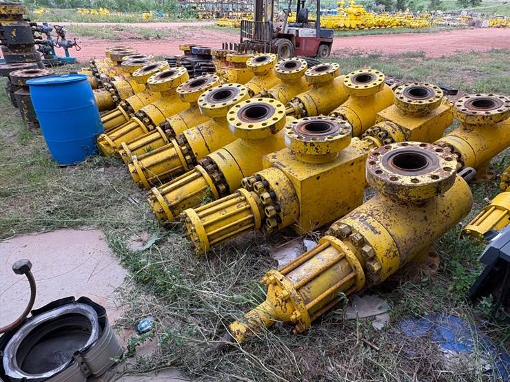 (12x$)-7-1/16”-10k-frac-valves-image-3