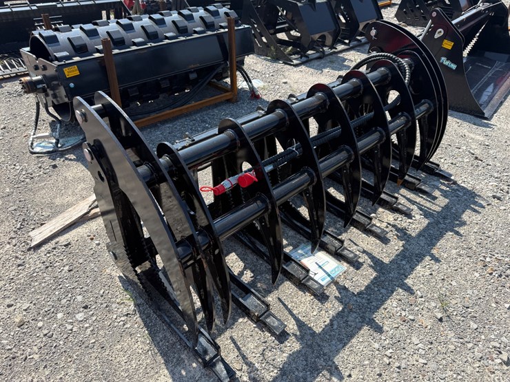 #2014-•-unused-future-clg72-70"-skid-steer-curved-log-grabber-c-hxzmq2605136-inv#48931-image-4