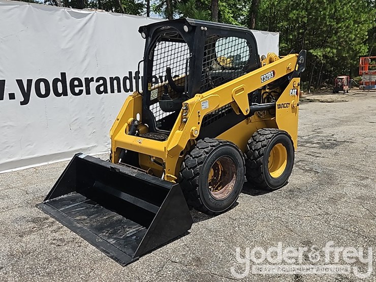 2022-caterpillar-232d-image-1