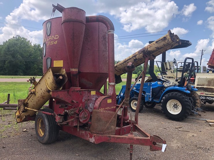 new-holland-354-image-2