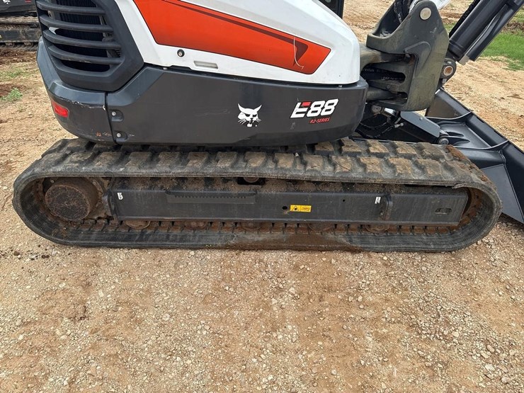 2023-bobcat-e88-image-9