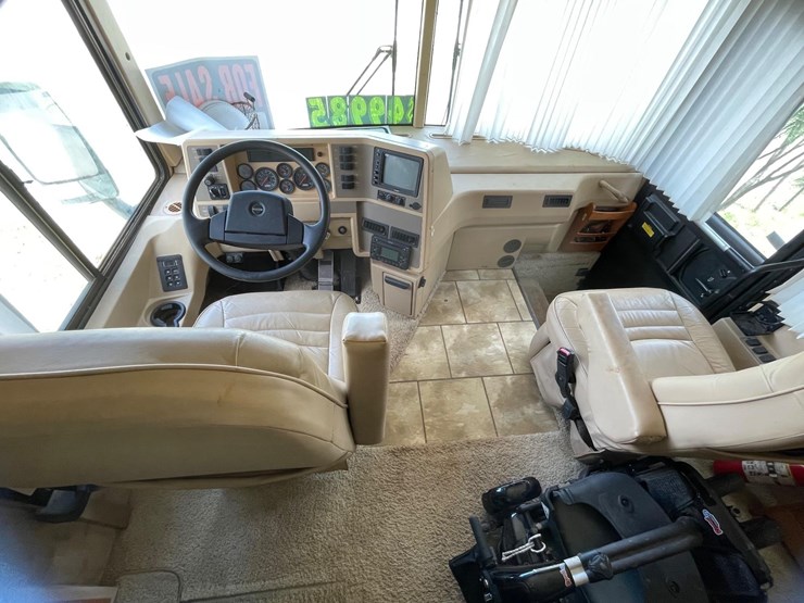 2006-winnebago-diesel-pusher-motorhome-abilene,-tx-image-17