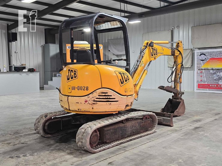 jcb-8032-image-3