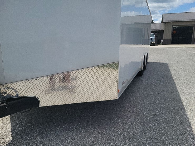 2022-united-enclosed-tandem-axle-bumper-trailer---nice-one-owner-image-12