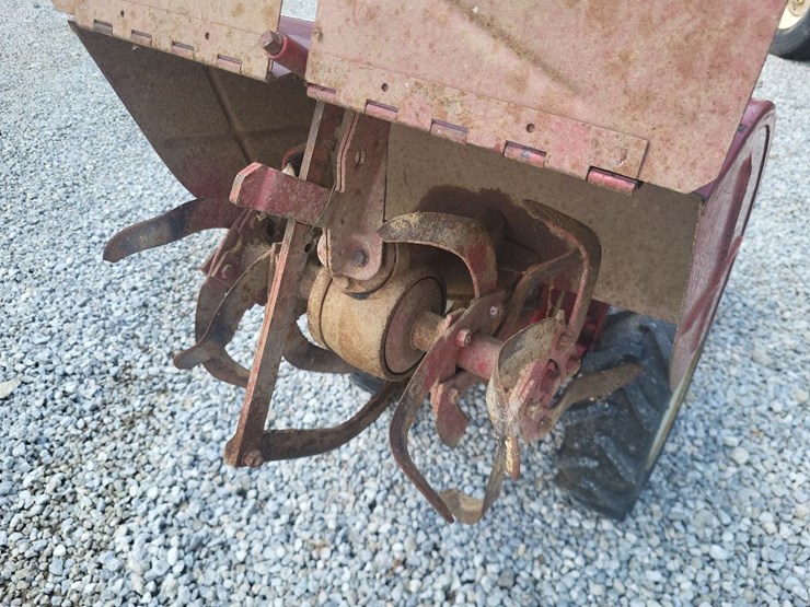 troy-bilt-horse-rear-tiller-image-21